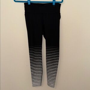GAP Fit Black and Gray Striped Leggings Size S
